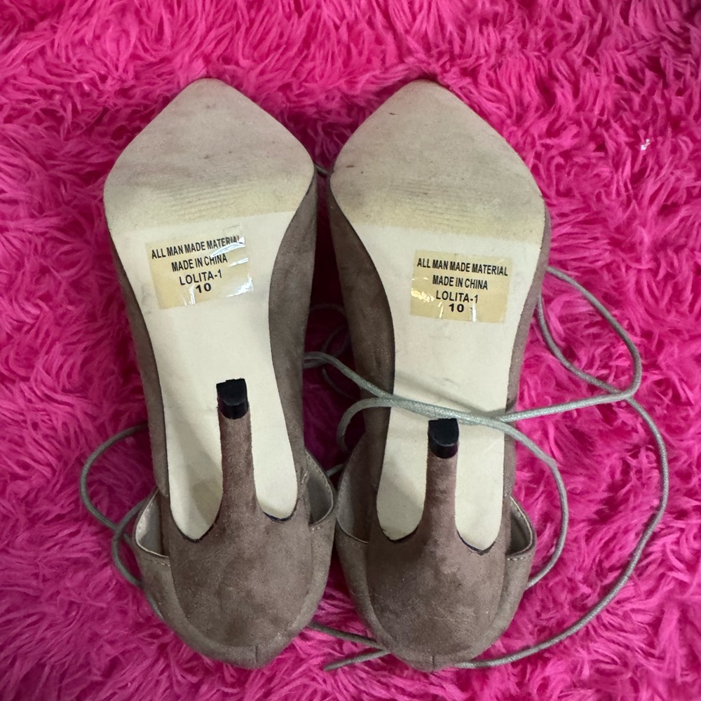Stylish Women's Lace-Up Heels - size 10 - Picture 5 of 6
